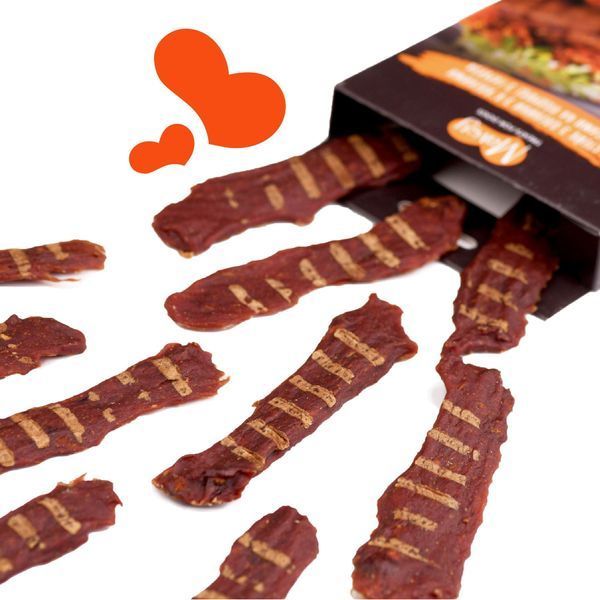 Лакомство для собак от 3-х месяцев Mavsy Refined jerky BBQ VENISON STEAK WITH SUN-DRIED TOMATOES ON A BED OF PUMPKIN стейк из оленины с вялеными томатами на подушке из тыквы, 100 г LSRM06 фото